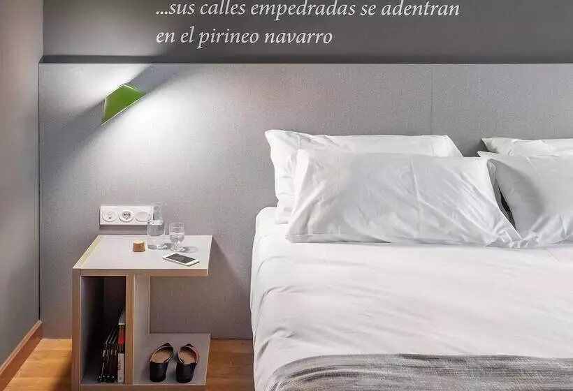 Fotos del hotel Ibis Styles Pamplona Noain:  15