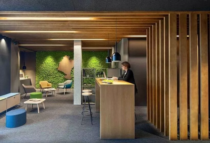 Fotos del hotel Ibis Styles Pamplona Noain:  18
