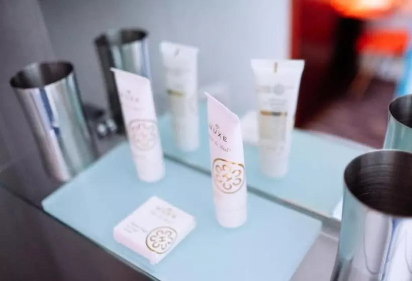 Fotos del hotel Hôtel La Maison Bord Eaux:  18