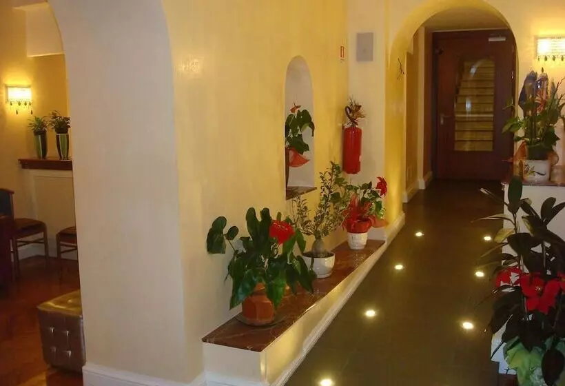 Fotos del hotel Dina:  12