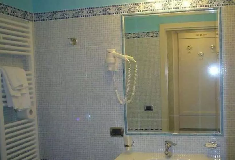 Fotos del hotel Dina:  14