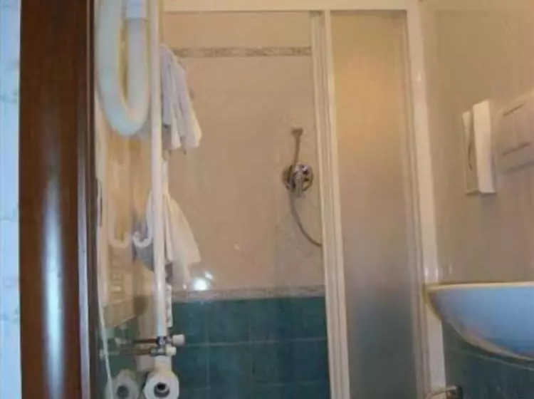 Fotos del hotel Dina:  5