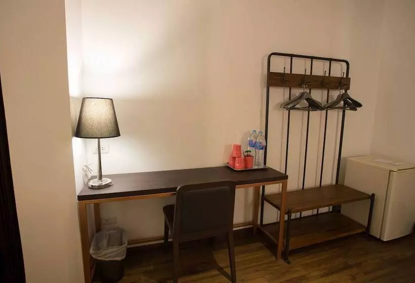 Fotos del hotel First House:  21