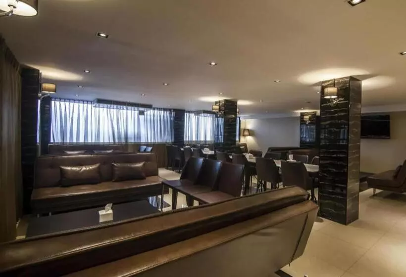 Fotos del hotel First House:  24