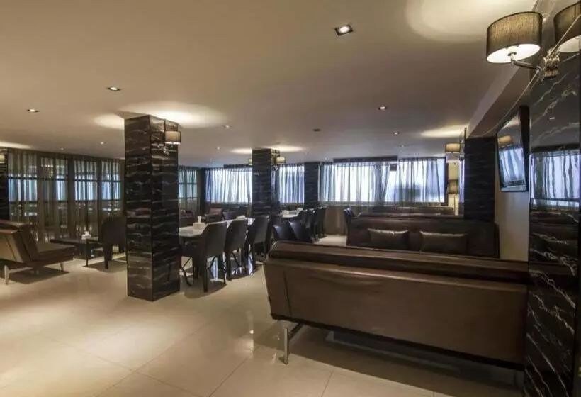 Fotos del hotel First House:  2