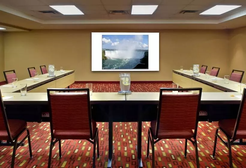 Fotos del hotel Courtyard By Marriott Niagara Falls:  6