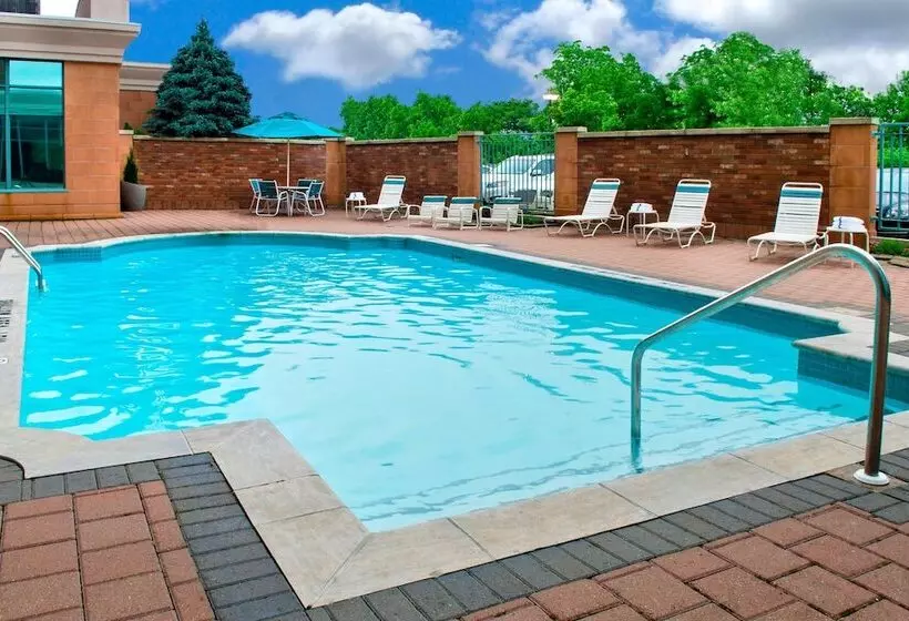 Courtyard By Marriott Niagara Falls