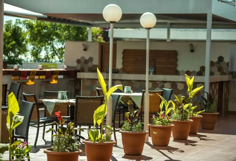 Fotos del hotel Pine Bay Holiday Resort:  20