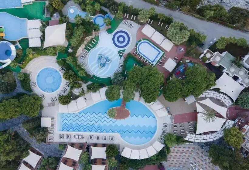 Fotos del hotel Pine Bay Holiday Resort:  25