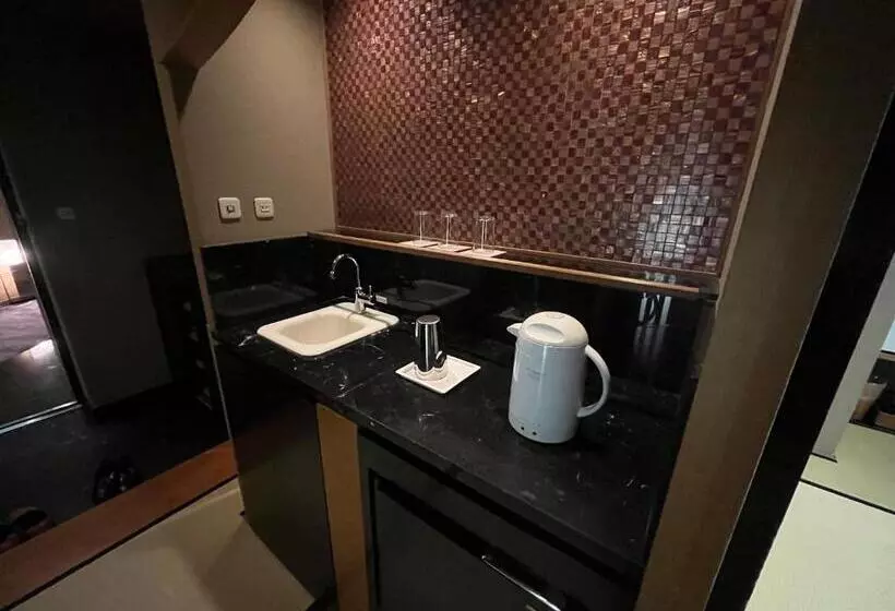 Fotos del hotel Jasmac Plaza:  3