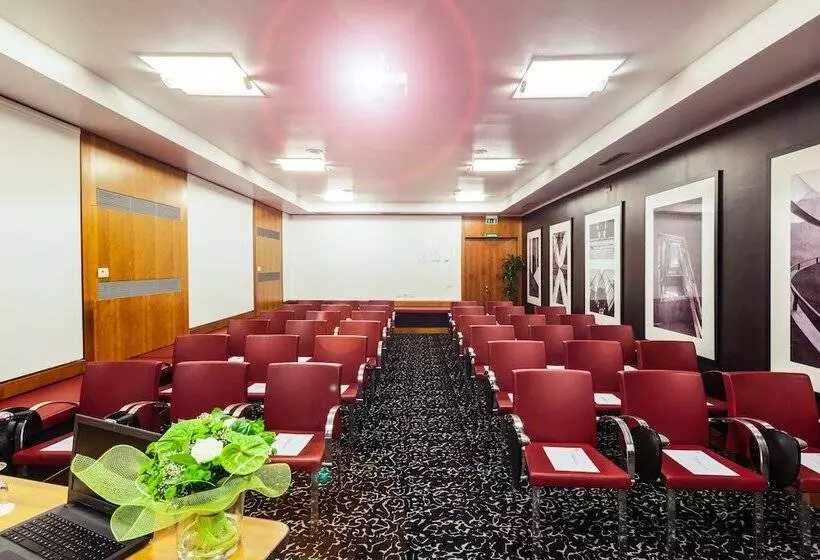 Fotos del hotel Holiday Inn Milan  Garibaldi Station:  10