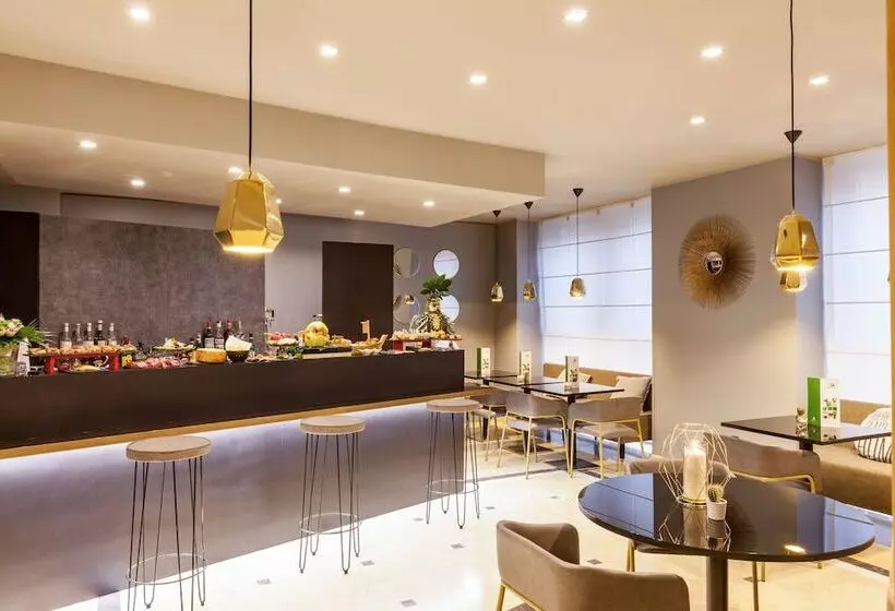 Fotos del hotel Holiday Inn Milan  Garibaldi Station:  9