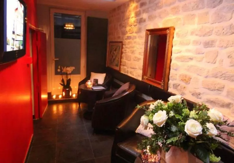 Fotos del hotel Hôtel Lumières Montmartre Paris:  3