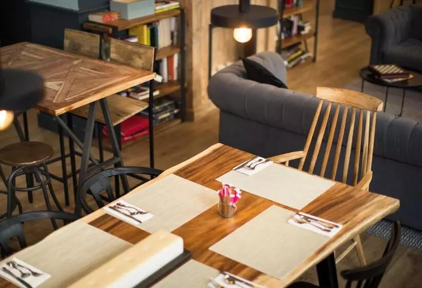 Fotos del hotel Petit Palace Triball:  3