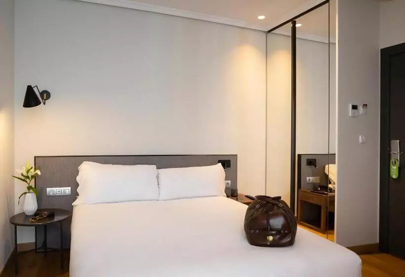 Fotos del hotel Petit Palace Triball:  17