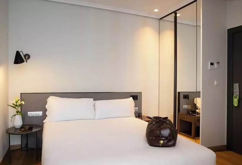 Fotos del hotel Petit Palace Triball:  12