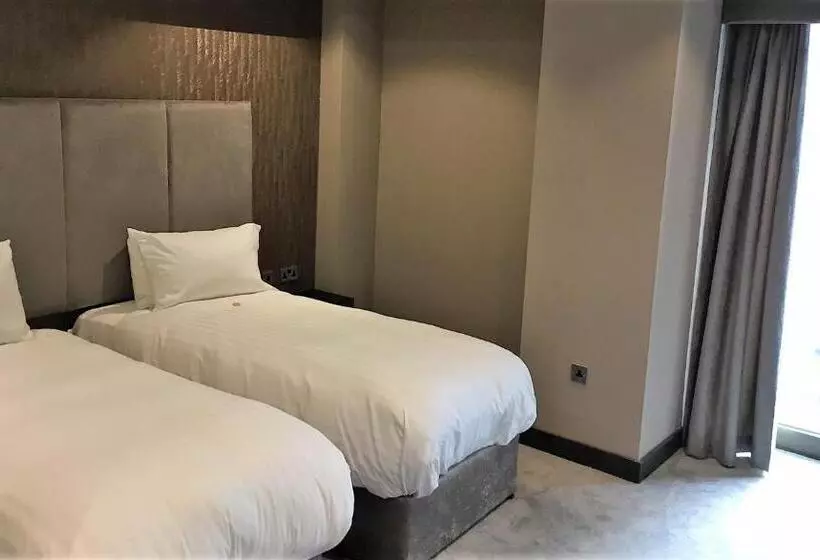 Fotos del hotel Ten Square:  18