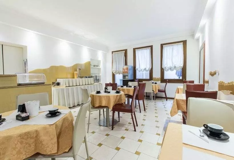 Fotos del hotel Agli Artisti:  8