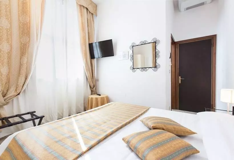 Fotos del hotel Agli Artisti:  11