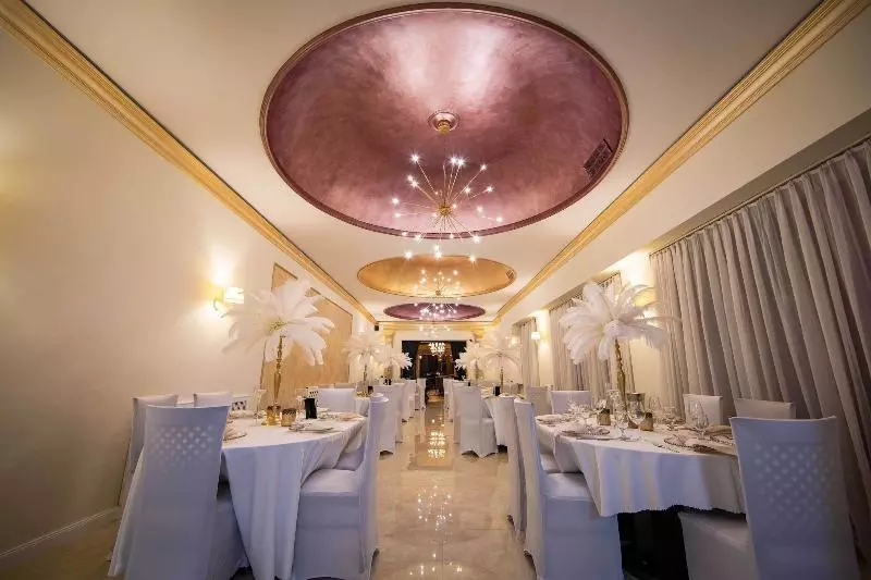 Fotos del hotel Capital With Private Wellness:  20