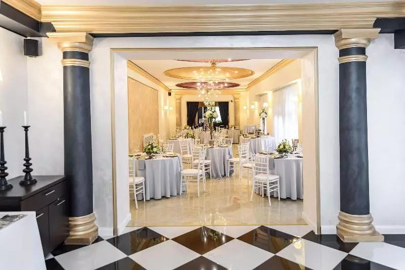 Fotos del hotel Capital With Private Wellness:  11