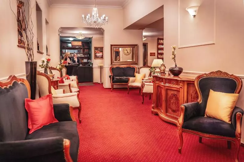 Fotos del hotel Capital With Private Wellness:  15