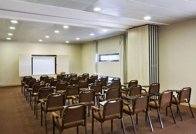 Fotos del hotel Holiday Inn Express Lisbonoeiras, An Ihg:  15