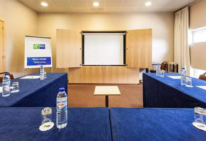 Fotos del hotel Holiday Inn Express Lisbonoeiras, An Ihg:  22