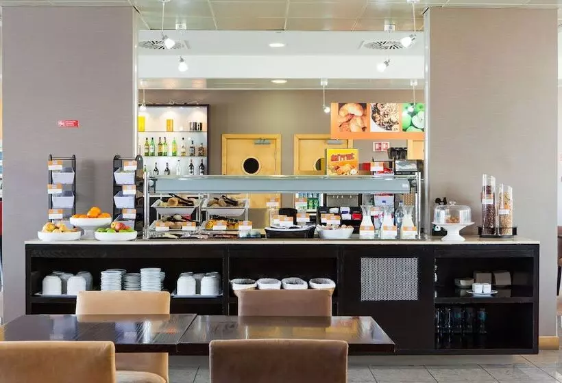 Fotos del hotel Holiday Inn Express Lisbonoeiras, An Ihg:  14