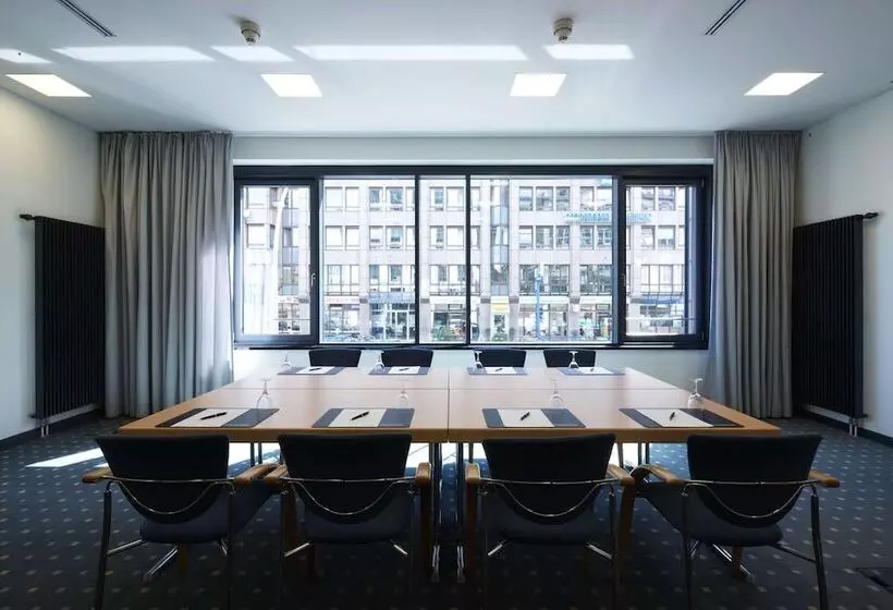 Fotos del hotel Intercity Hamburg Hauptbahnhof:  6