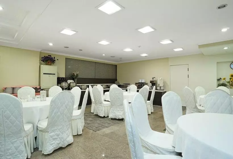 Fotos del hotel Crown Insadong:  6