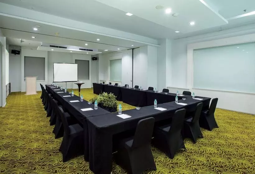 Fotos del hotel Sparks Life Jakarta:  8