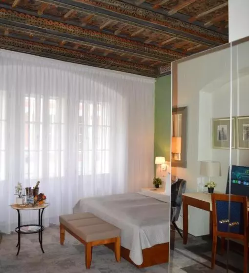 Fotos del hotel The Golden Wheel:  23