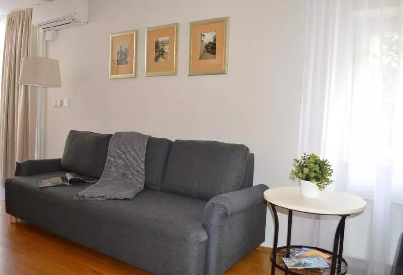 Fotos del hotel The Golden Wheel:  13