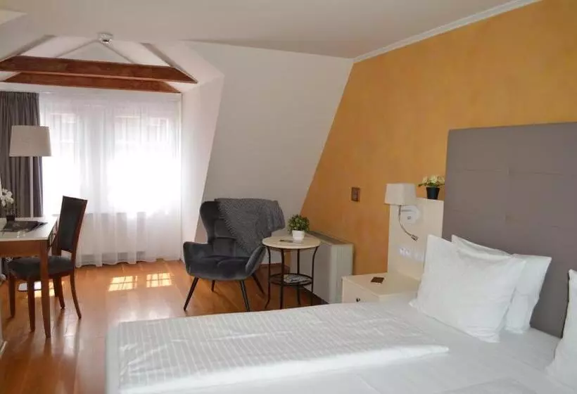 Fotos del hotel The Golden Wheel:  22