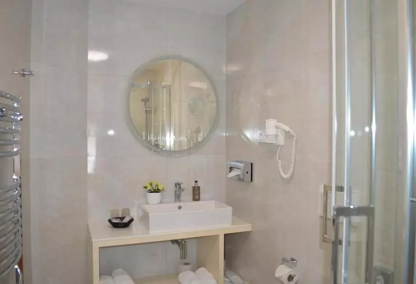 Fotos del hotel The Golden Wheel:  11