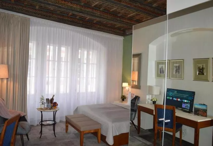 Fotos del hotel The Golden Wheel:  25