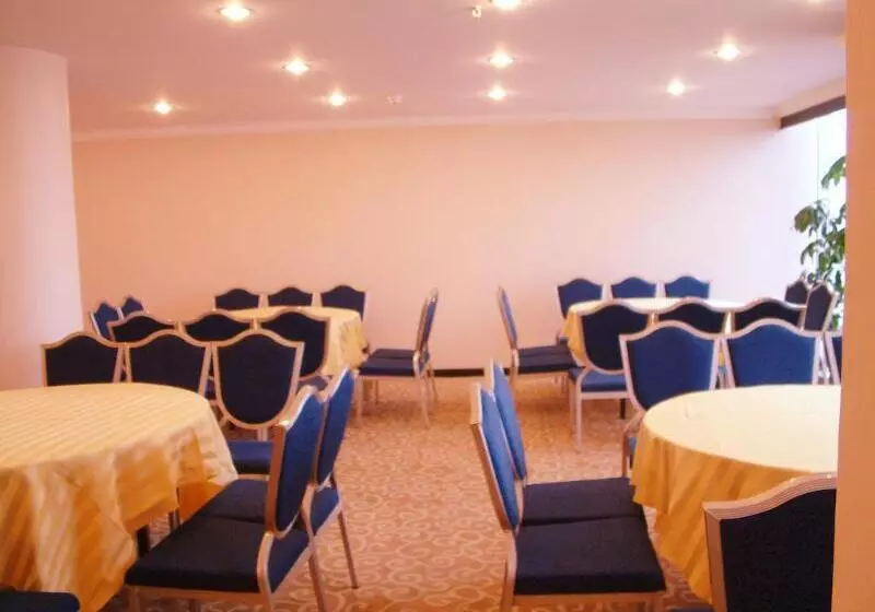 Fotos del hotel New Era:  22