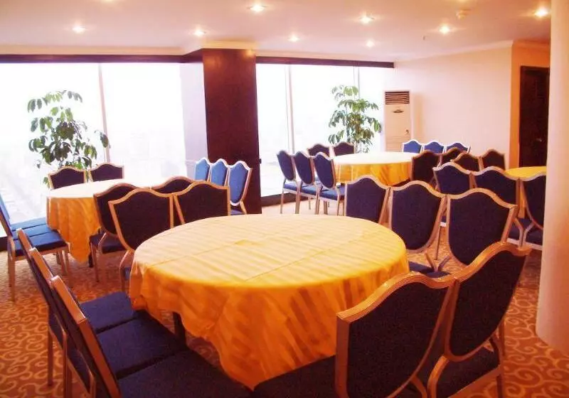 Fotos del hotel New Era:  14