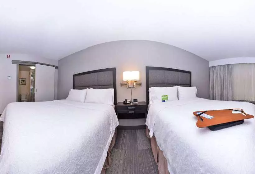 Fotos del hotel Hampton Inn & Suites By Hilton Calgary University Northwest:  17