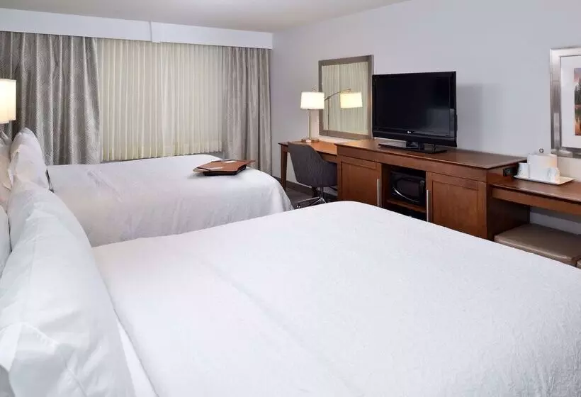 Fotos del hotel Hampton Inn & Suites By Hilton Calgary University Northwest:  16