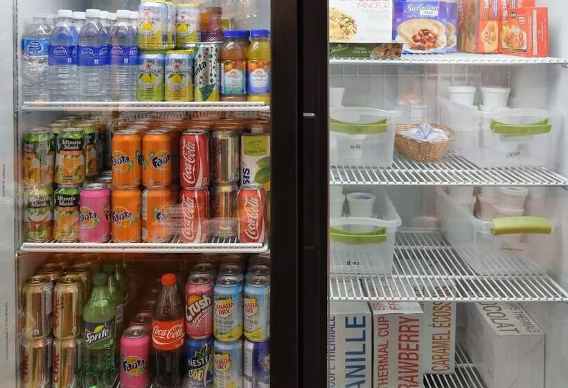 Fotos del hotel Hampton Inn & Suites By Hilton Calgary University Northwest:  10