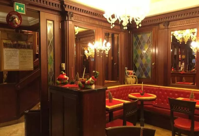 Fotos del hotel Lux:  2