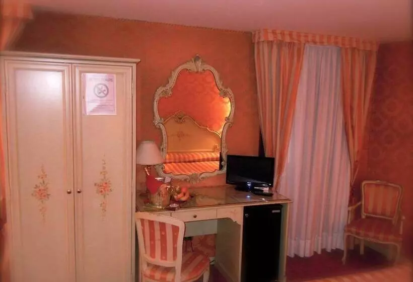 Fotos del hotel Lux:  15