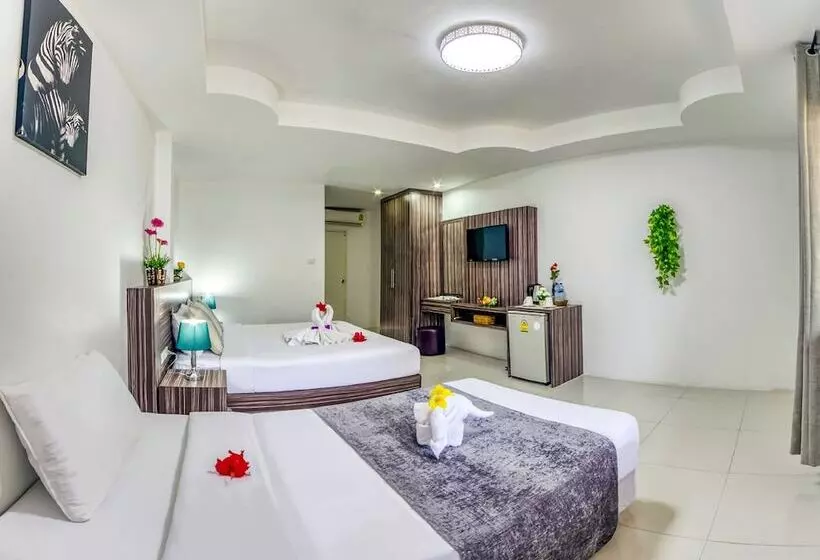 Fotos del hotel The Coconut Resort:  5