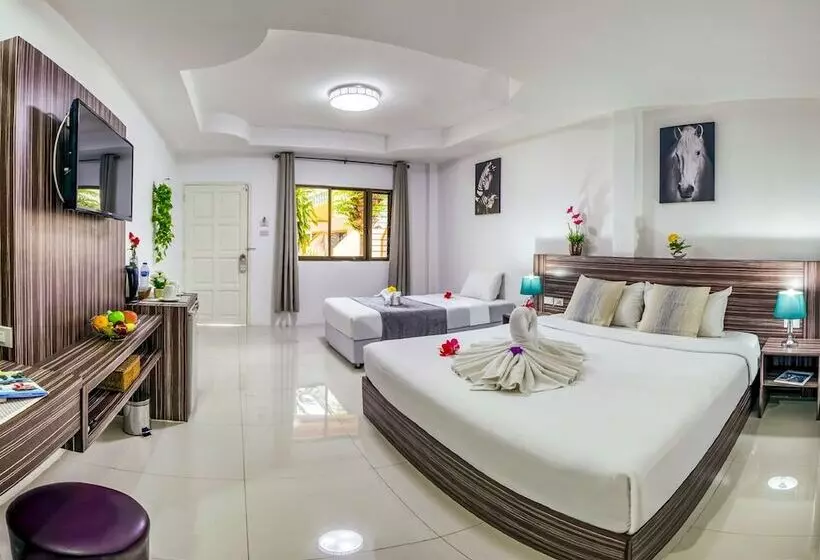 Fotos del hotel The Coconut Resort:  7