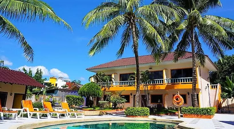 Fotos del hotel The Coconut Resort:  3