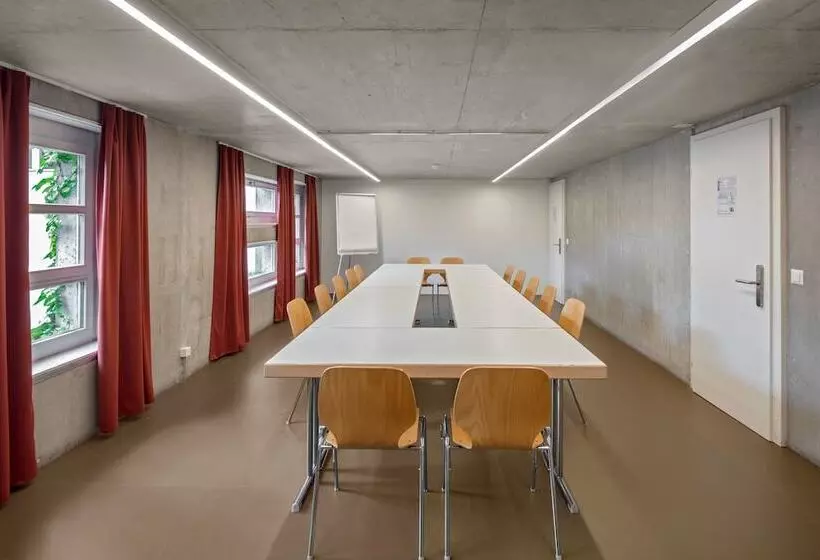 Fotos del hotel Lausanne Youth Hostel Jeunotel:  4