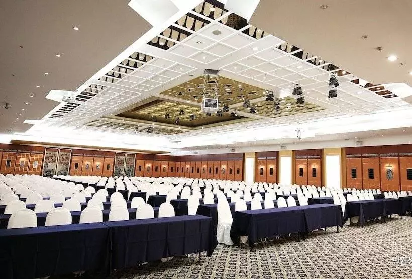 Fotos del hotel Commodore  Gyeongju:  6