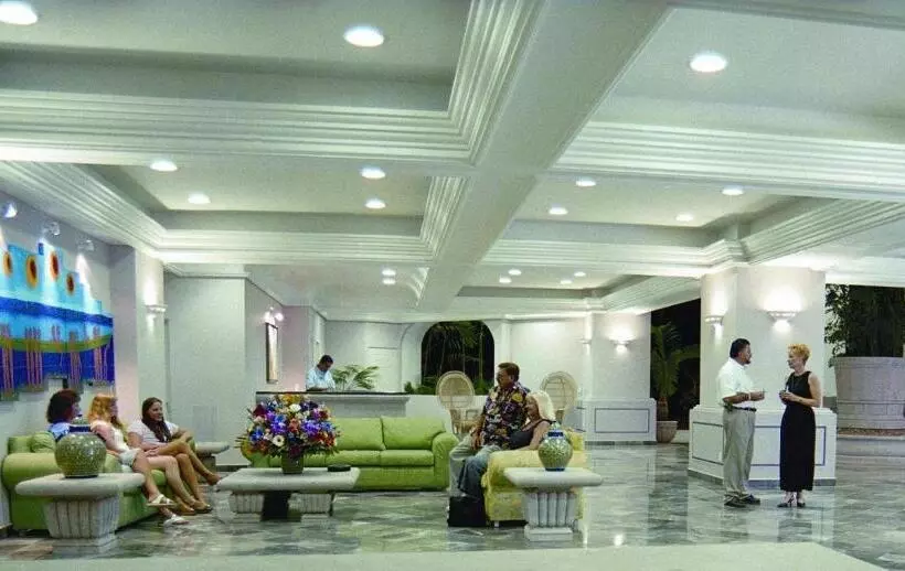 Fotos del hotel Costa Bonita Condominium & Beach Resort:  4